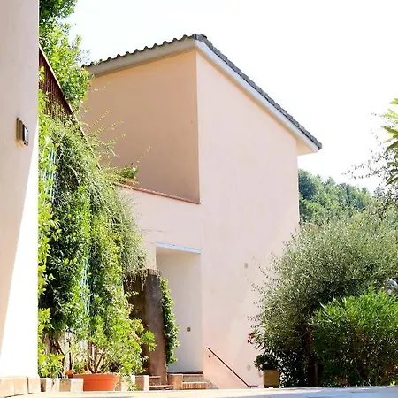 Apartment Hidden Gem With Swimming Pool *